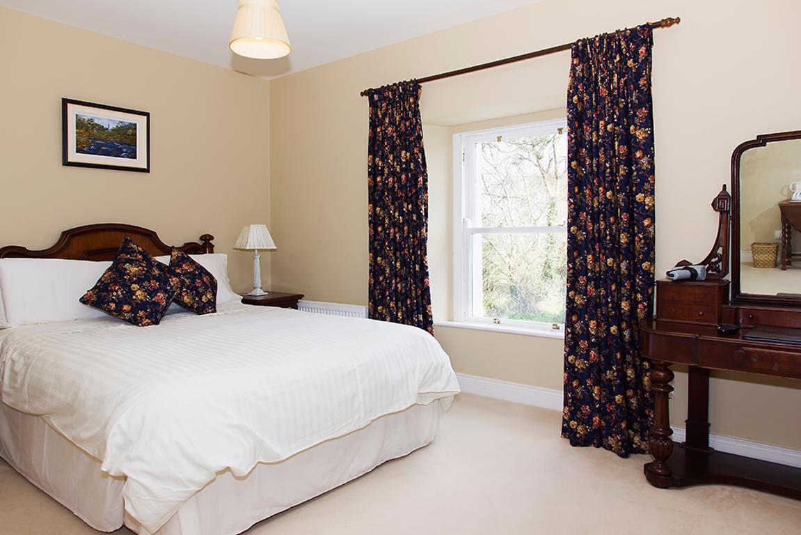 Ballinclea House Bed And Breakfast Brittas Bay Exteriör bild